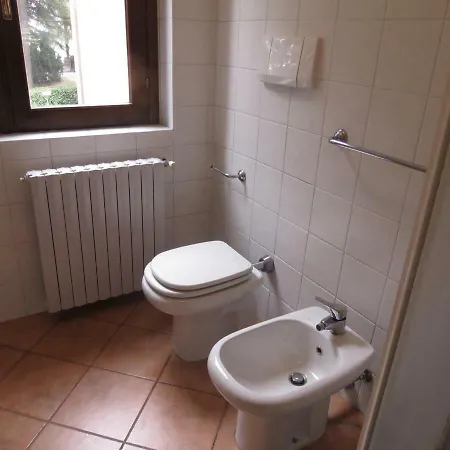 شقة Beautiful With 3 Double Bedrooms - Bergamo. *