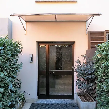 Beautiful With 3 Double Bedrooms - Bergamo. شقة بيرغامو