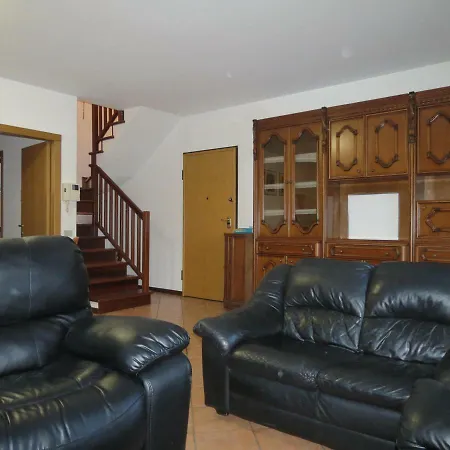 Beautiful With 3 Double Bedrooms - Bergamo. شقة *