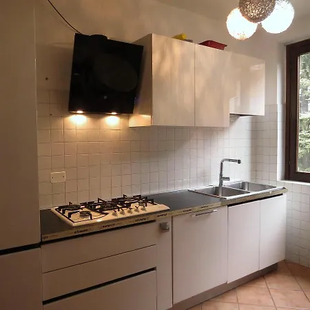 شقة Beautiful With 3 Double Bedrooms - Bergamo. بيرغامو